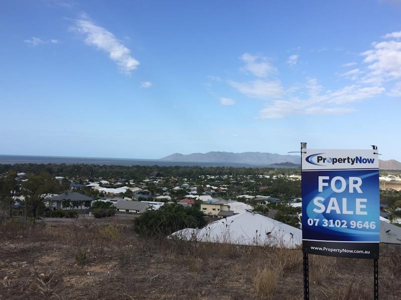 4 Bray Court, Bushland Beach QLD 4818