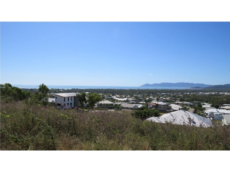 4 Bray Court, Bushland Beach QLD 4818