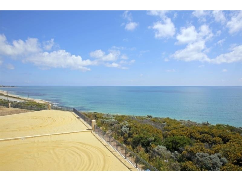 68 Torwoood Edge, Halls Head WA 6210