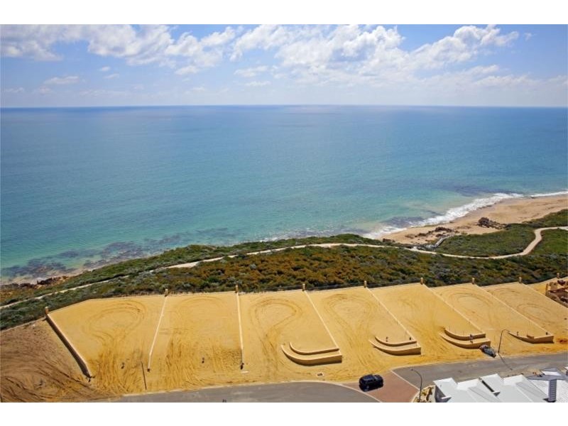 68 Torwoood Edge, Halls Head WA 6210