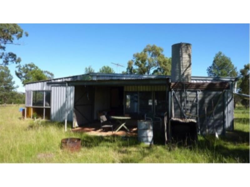 109 Brooklyn Road, Leyburn QLD 4365