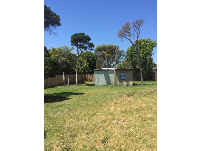 23 Raywood Avenue, Cowes VIC 3922