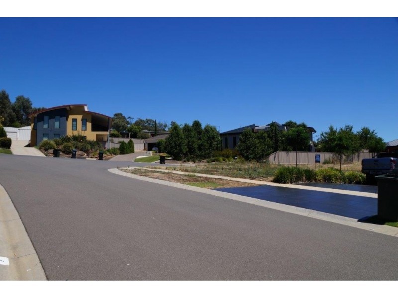 14 Currawong Court, Kennington VIC 3550