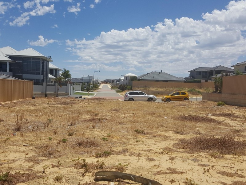 13 Fernando Parkway, Iluka WA 6028