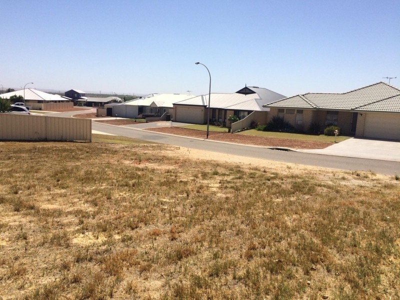 14 Curtin Grove, Mount Tarcoola WA 6530