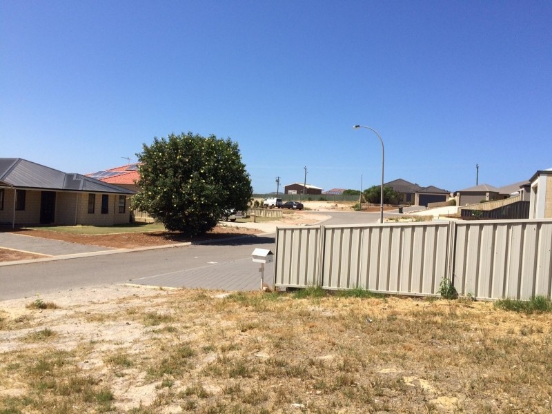 14 Curtin Grove, Mount Tarcoola WA 6530