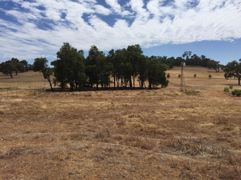 84 Guernsey Rise, Lower Chittering WA 6084