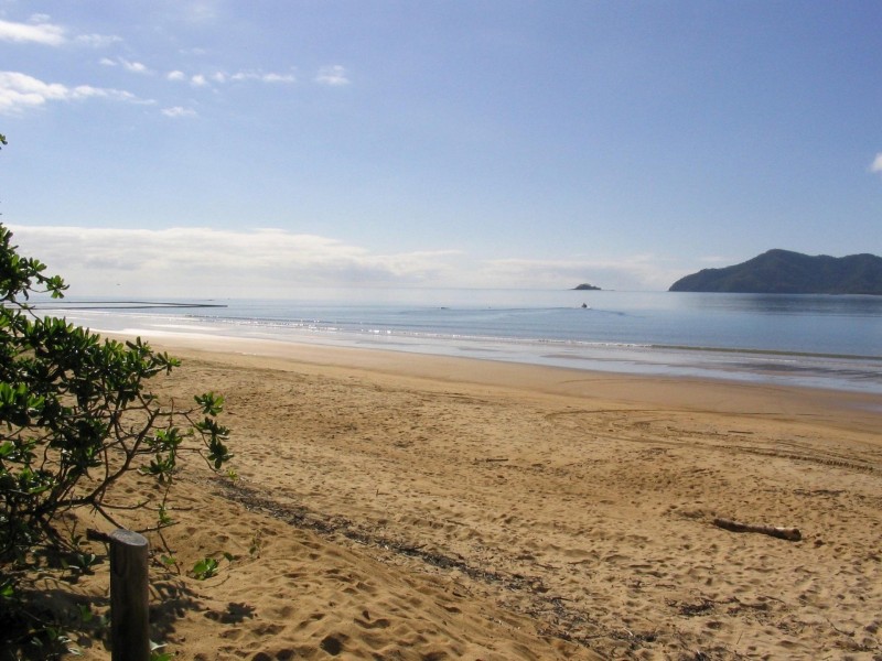 8 The Boulevard, South Mission Beach QLD 4852