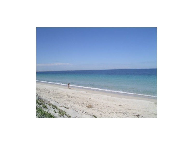 27 Rand Avenue, Waikiki WA 6169