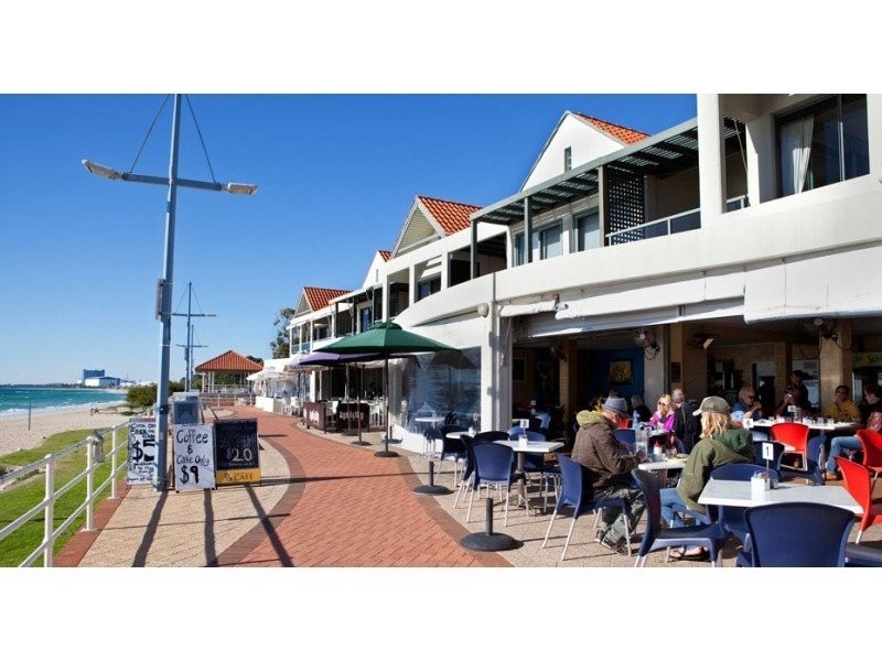 27 Rand Avenue, Waikiki WA 6169