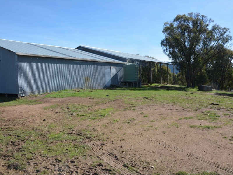 61 Leonard Drive, Omeo VIC 3898