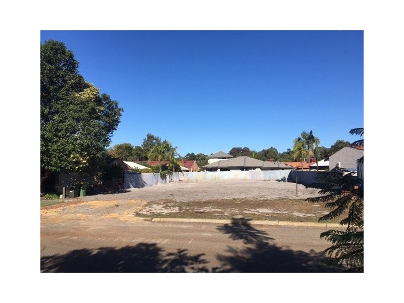 13 Gariver Street, Leeming WA 6149