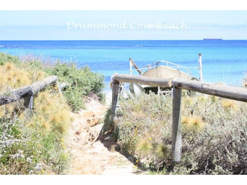 155 Glenfield Beach Drive, Glenfield WA 6532