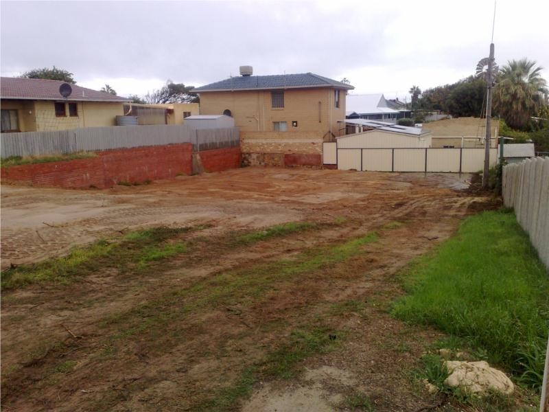 201 Evans Street, Beachlands WA 6530