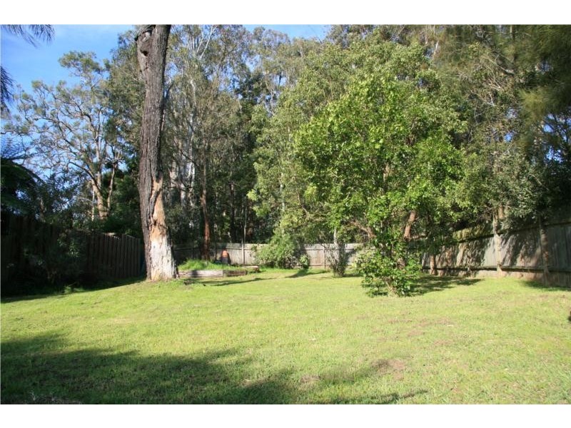 6 Linden Avenue, Eleebana NSW 2282