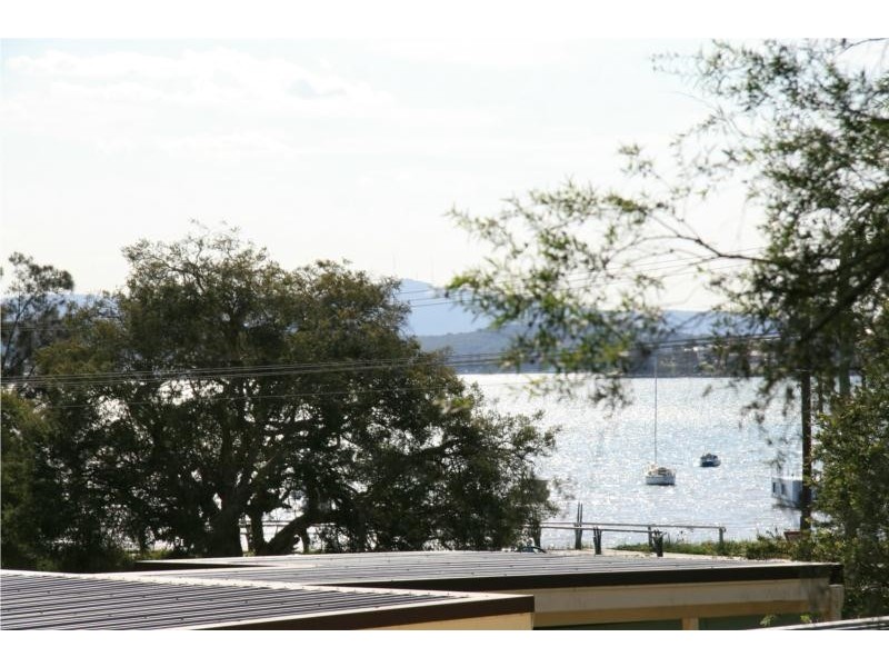 6 Linden Avenue, Eleebana NSW 2282