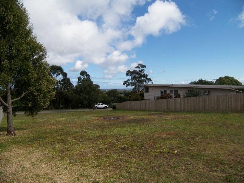 15 Crest Drive, Rosebud VIC 3939