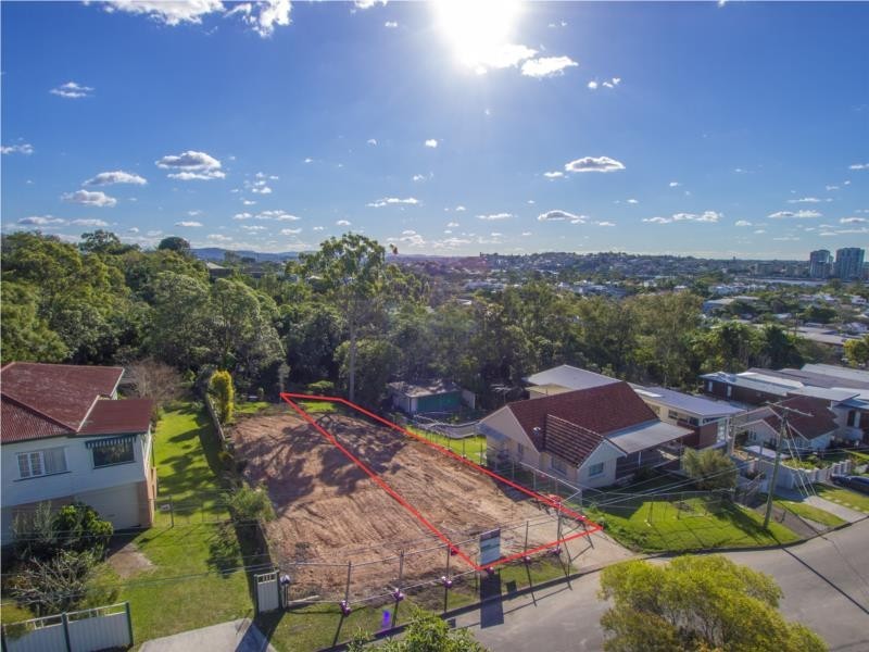 16 Taylor Street, Balmoral QLD 4171