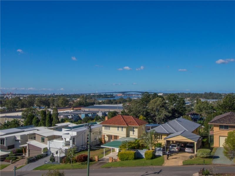 16 Taylor Street, Balmoral QLD 4171