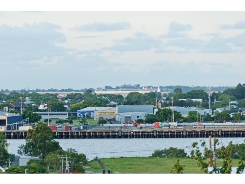 16 Taylor Street, Balmoral QLD 4171