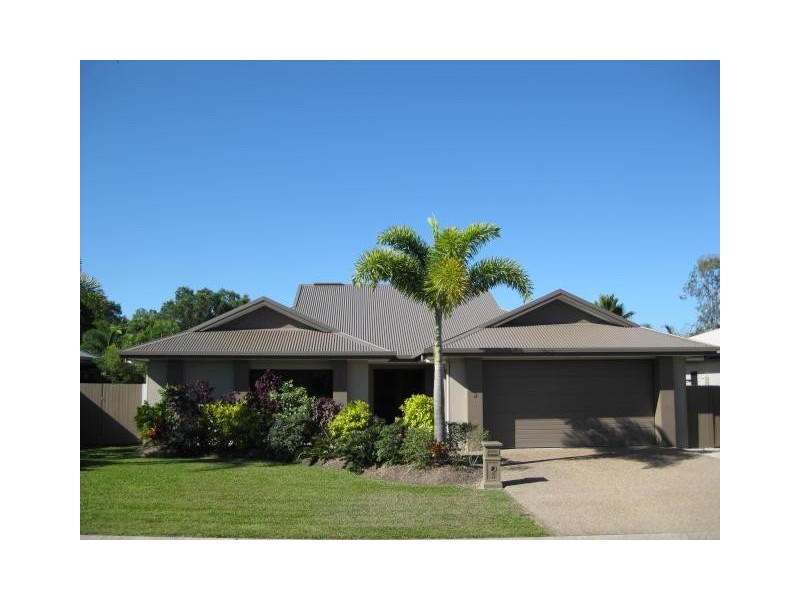 3 Edge Close, Kewarra Beach QLD 4879