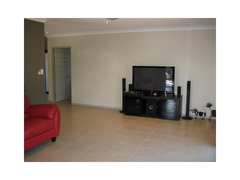 3 Edge Close, Kewarra Beach QLD 4879