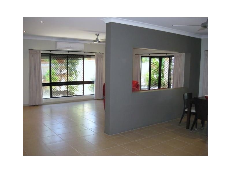 3 Edge Close, Kewarra Beach QLD 4879