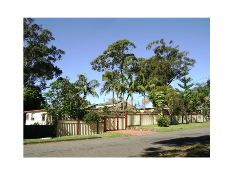 77 Cater Cres, Sussex Inlet NSW 2540