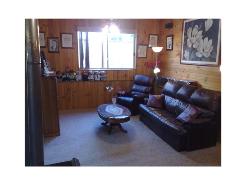 77 Cater Cres, Sussex Inlet NSW 2540