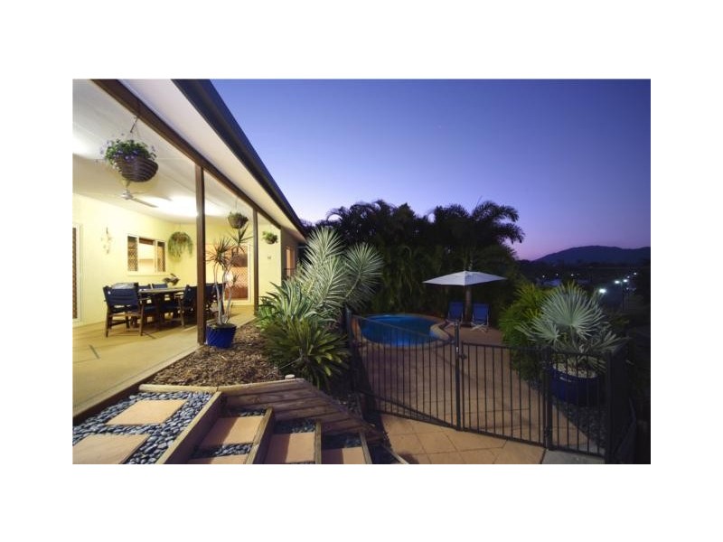 79 CALLUM ST, Mooroobool QLD 4870