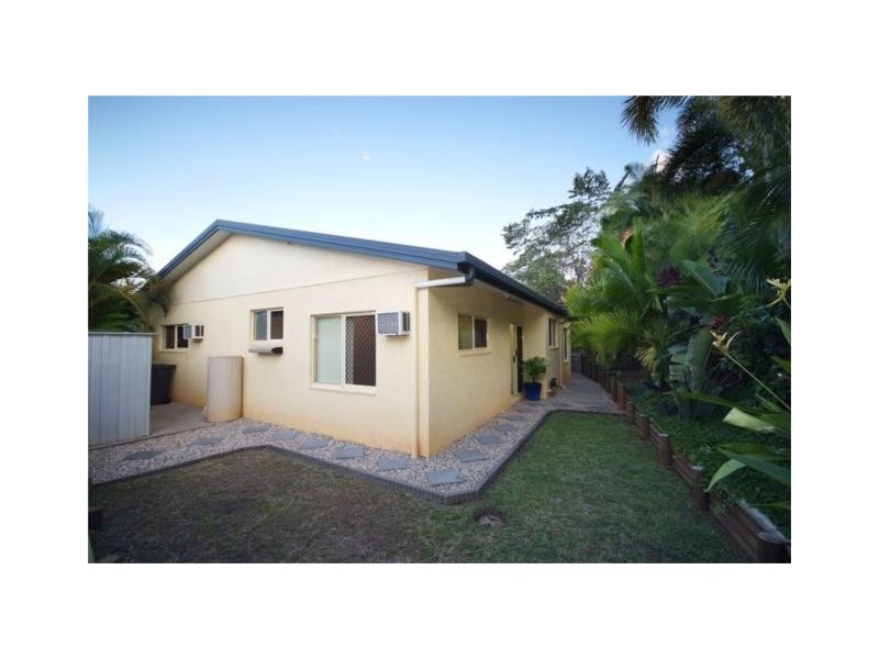 79 CALLUM ST, Mooroobool QLD 4870