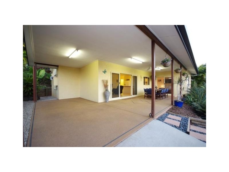 79 CALLUM ST, Mooroobool QLD 4870