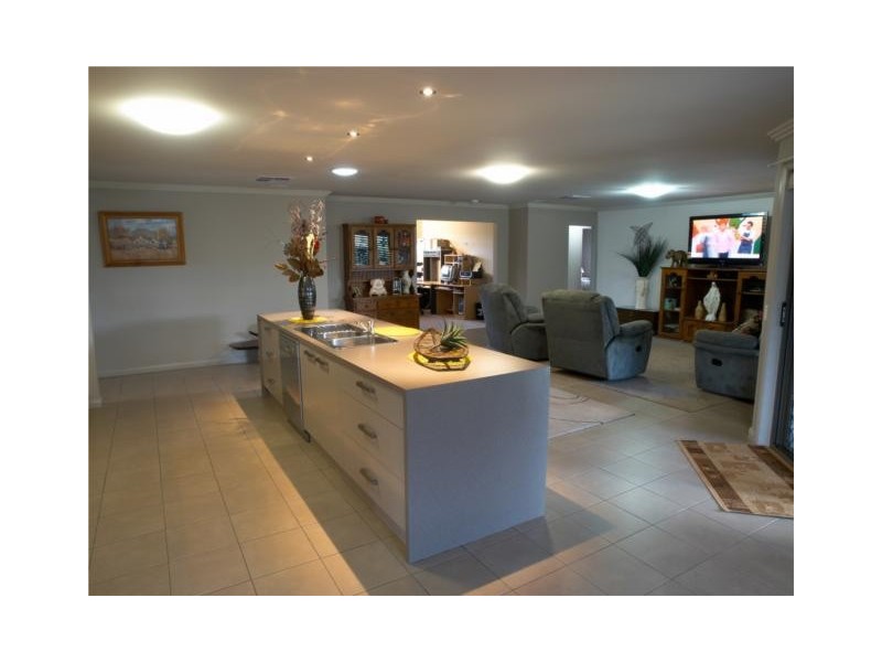 29 Gumnut Crt, Albury NSW 2640