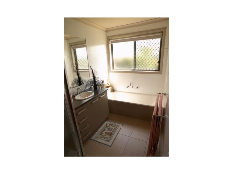 29 Gumnut Crt, Albury NSW 2640