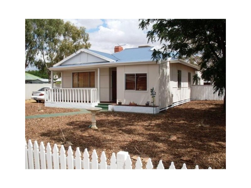 17  hay street merredin, Merredin WA 6415