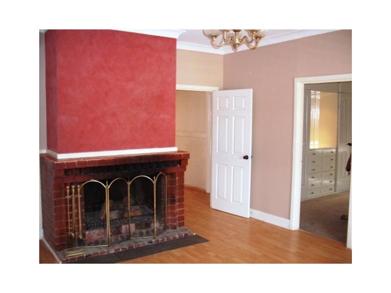 17  hay street merredin, Merredin WA 6415