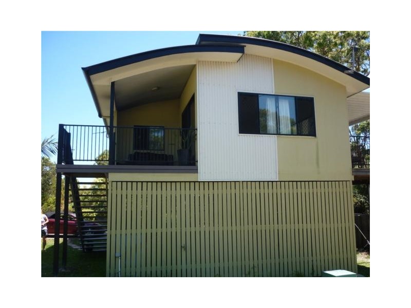 21 oomool Street, Macleay Island QLD 4184