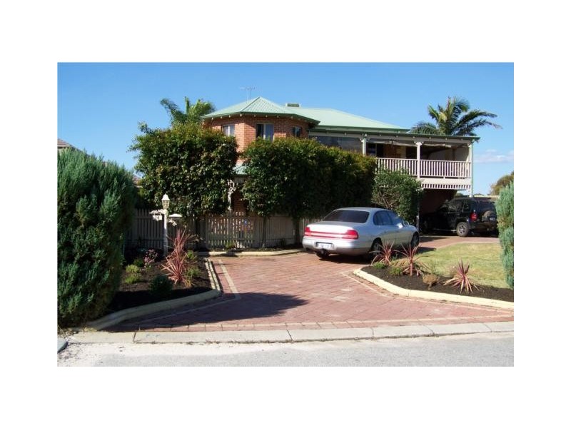 14 Kulungar Elbow, South Guildford WA 6055