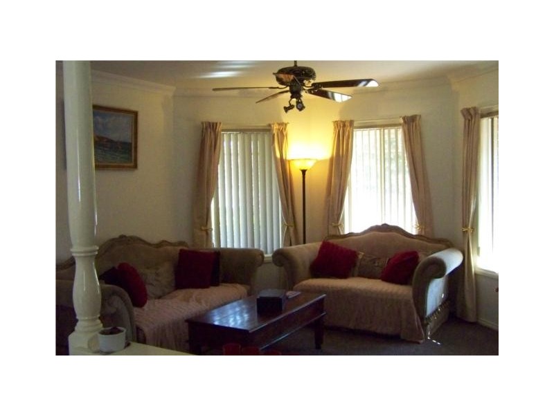 14 Kulungar Elbow, South Guildford WA 6055