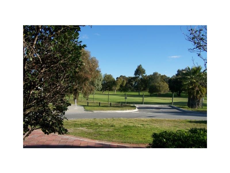 14 Kulungar Elbow, South Guildford WA 6055