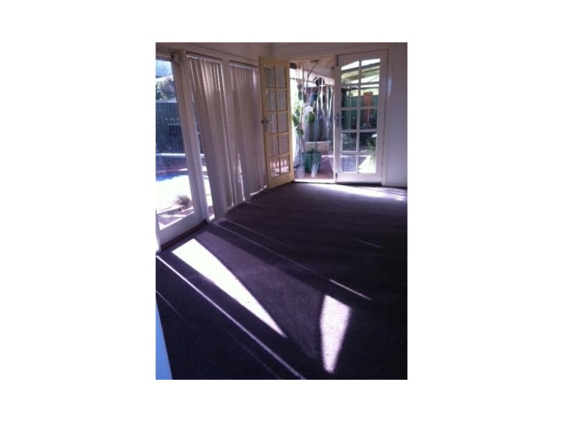 14 Kulungar Elbow, South Guildford WA 6055