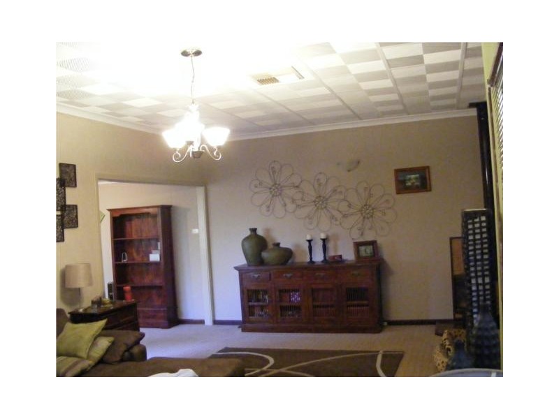 18 HAY STREET, Merredin WA 6415