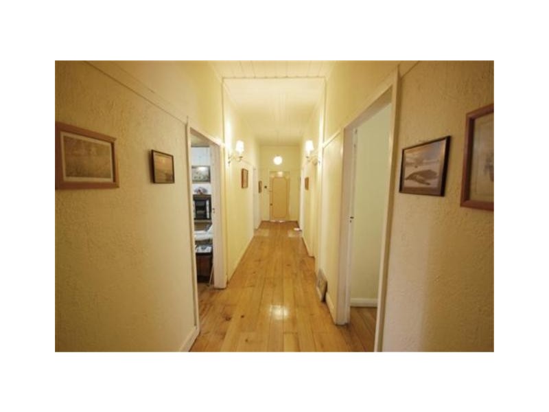 136 Handel street, Armidale NSW 2350