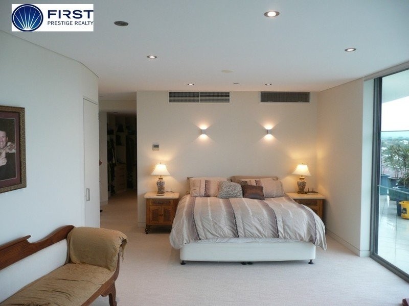 16 Prince Edward Parade, Redcliffe QLD 4020