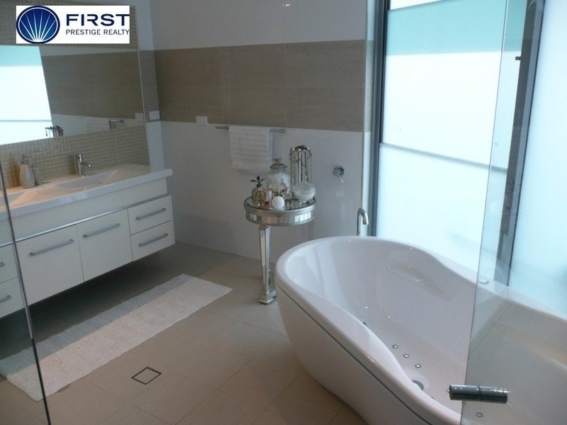 16 Prince Edward Parade, Redcliffe QLD 4020