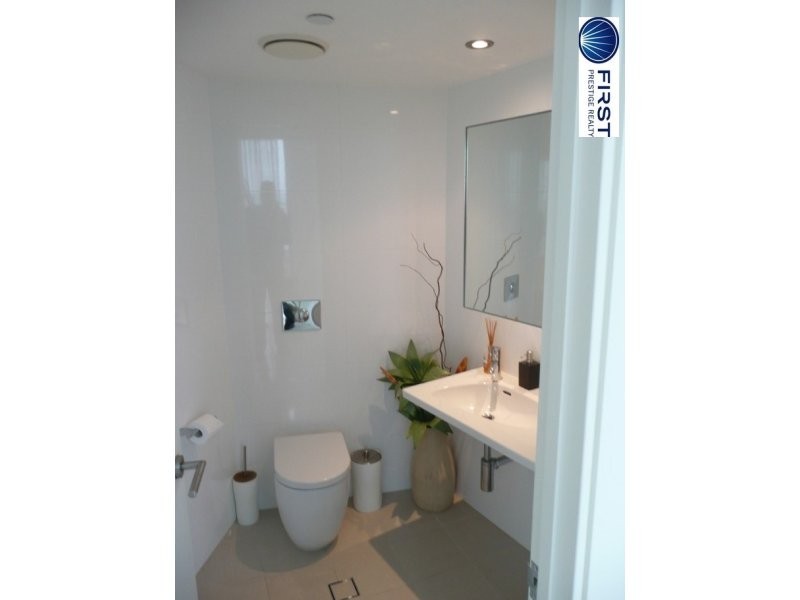 16 Prince Edward Parade, Redcliffe QLD 4020