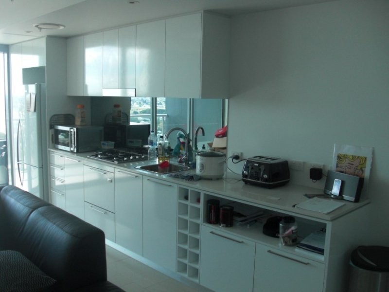 8 Harbour Road, Hamilton QLD 4007