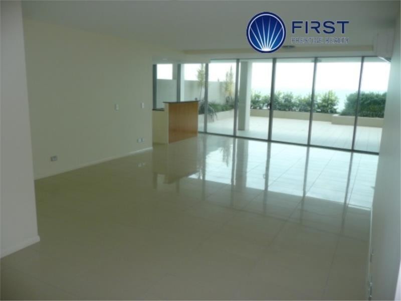 6-12 Oxley Avenue, Woody Point QLD 4019