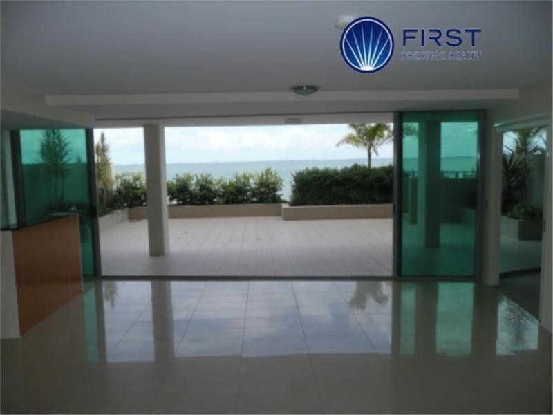 6-12 Oxley Avenue, Woody Point QLD 4019