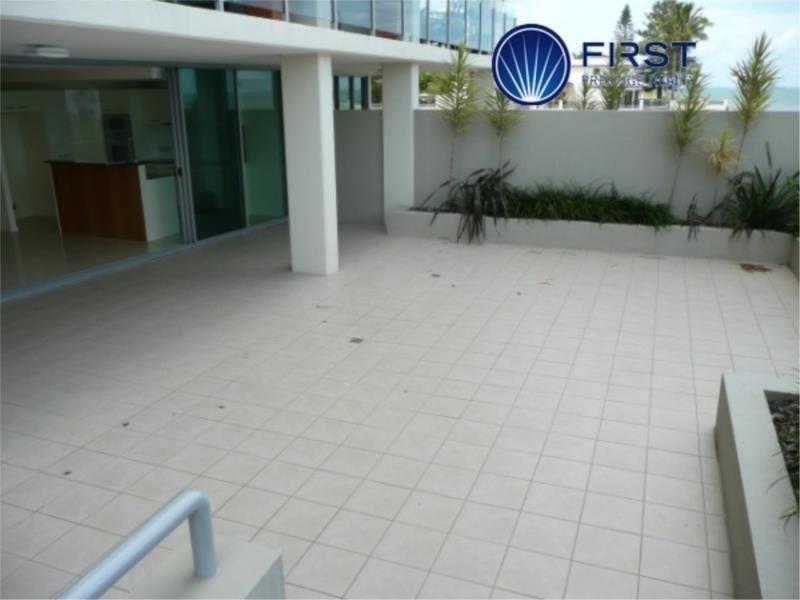 6-12 Oxley Avenue, Woody Point QLD 4019